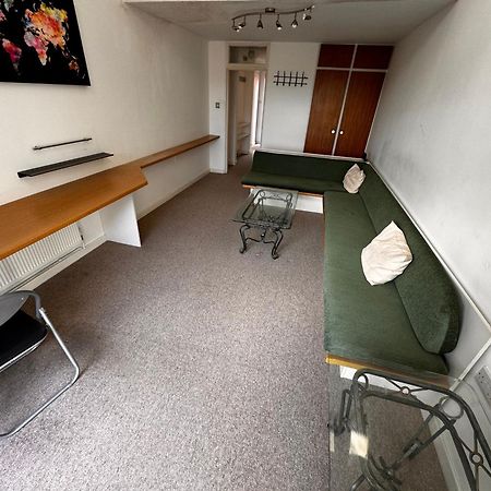 Two-Bedroom Flat Close To Uni & Shopping Center With Free Parking Coventry Zewnętrze zdjęcie